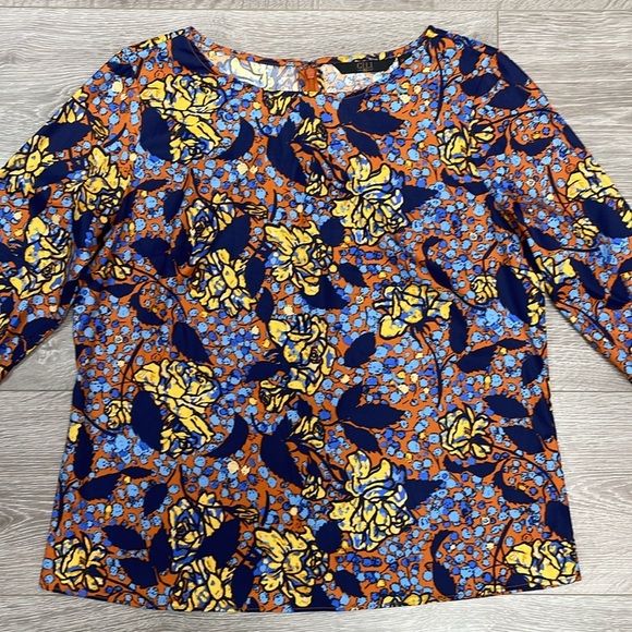 NWOT G.I.L.I. Got It Love It Long Sleeve Floral Bell Sleeve Blouse 8 - Picture 3 of 16